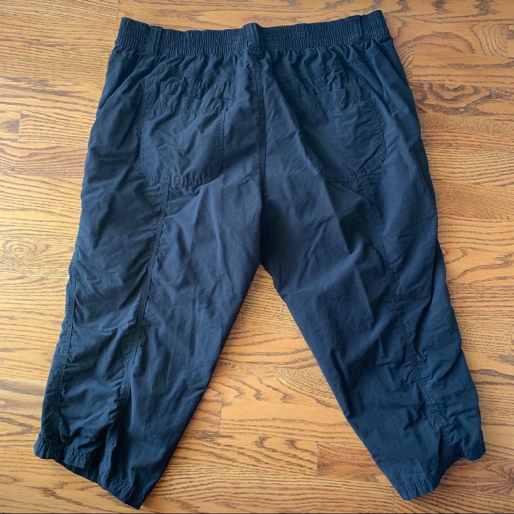 Black Capris